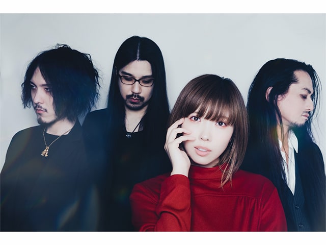 小松美生／APPLE MEETS BAZOOKA 写真