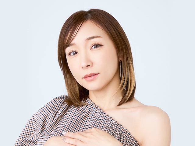 加護亜依 写真